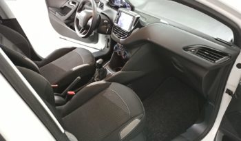 Peugeot 208 pieno