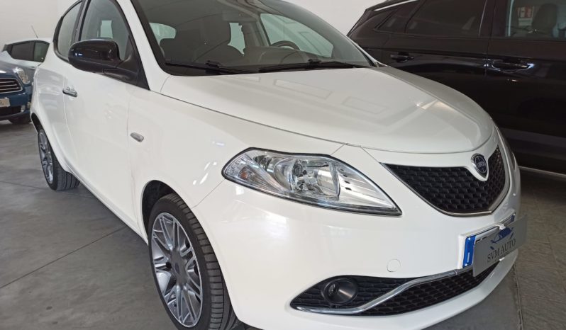 Lancia Ypsilon 1.3 Mjet 95cv (70kW) Platinum pieno